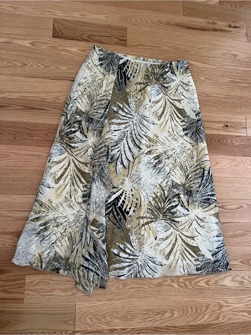 Tropical Print Maxi Skirt in Beige, Cream & Black - Picture 7 of 8